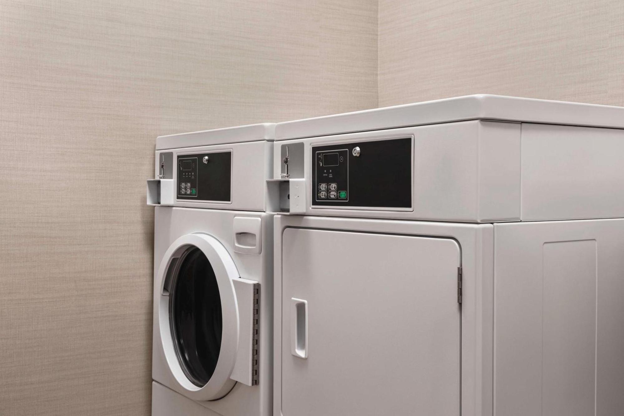 Hampton Inn & Suites Pittsburgh Waterfront West Homestead Екстер'єр фото