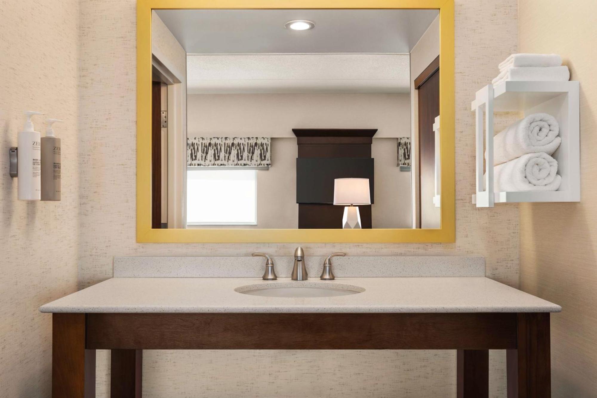 Hampton Inn & Suites Pittsburgh Waterfront West Homestead Екстер'єр фото