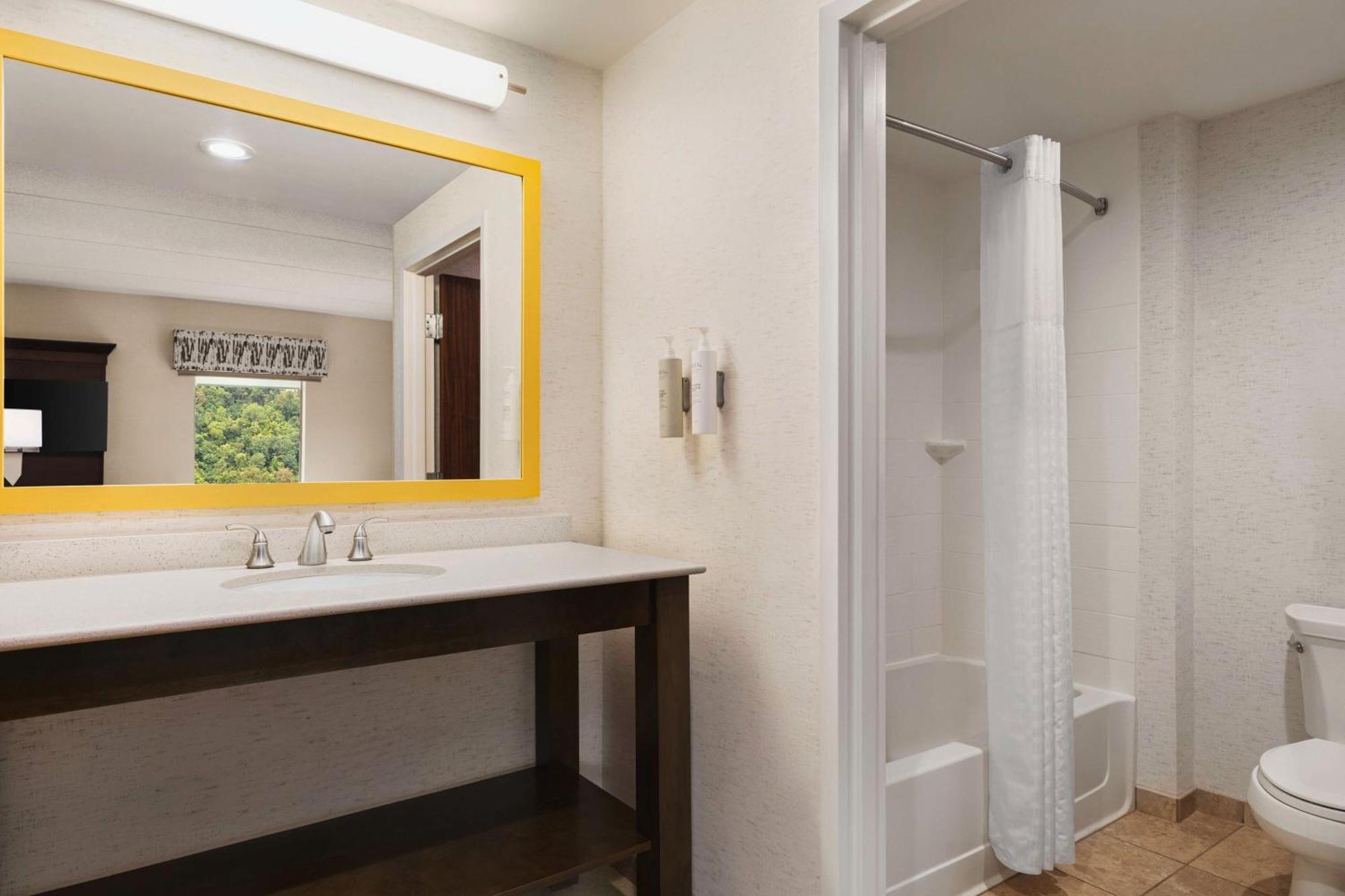 Hampton Inn & Suites Pittsburgh Waterfront West Homestead Екстер'єр фото