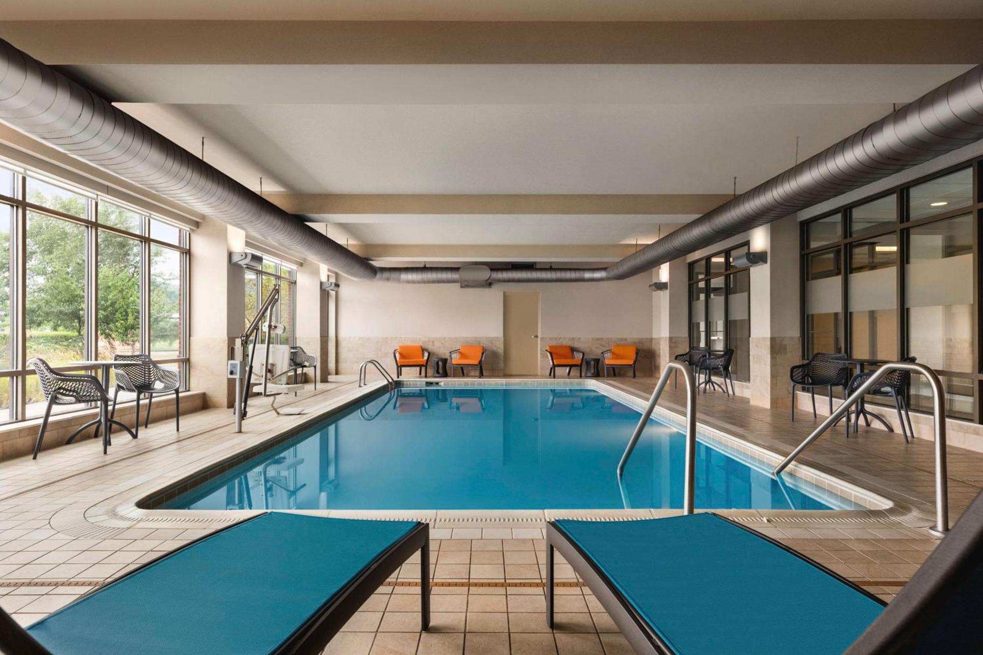 Hampton Inn & Suites Pittsburgh Waterfront West Homestead Екстер'єр фото